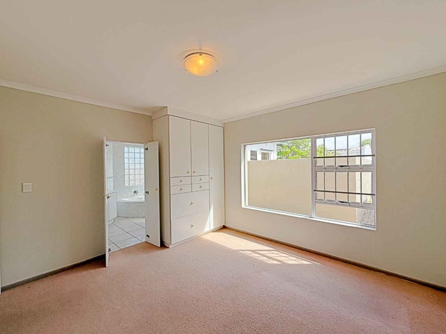 4 Bedroom Property for Sale in Middedorp Western Cape